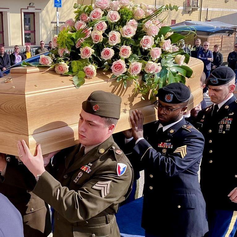 Italian woman who 'got back' stolen WWII birthday cake dies